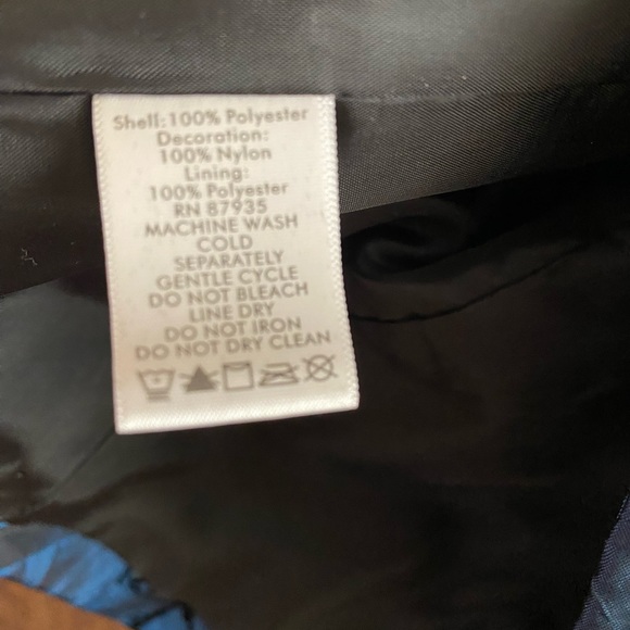 Jacket Susan Graver.  Metallic Blue and soft black design. - Picture 3 of 5